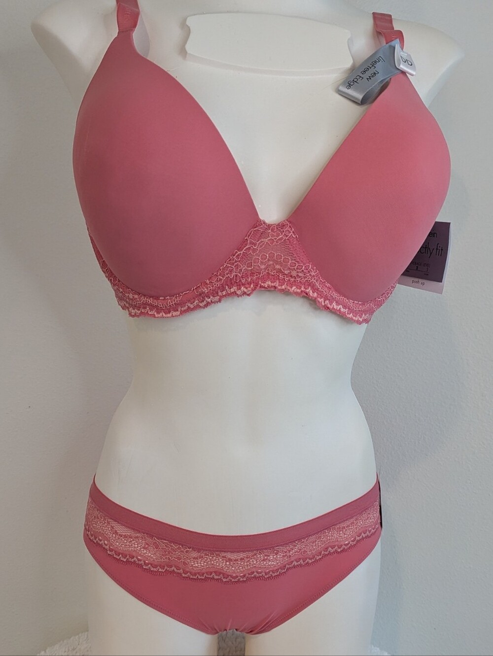 NWT Calvin Klein Push Up Bra 36DD Pink Lace Trim + Matching Panty L